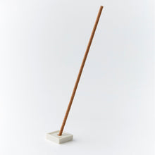 Load image into Gallery viewer, Incense stick KUSUNOKI - Heting Artelier