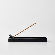 Load image into Gallery viewer, Porcelain Incense Plate - Heting Artelier